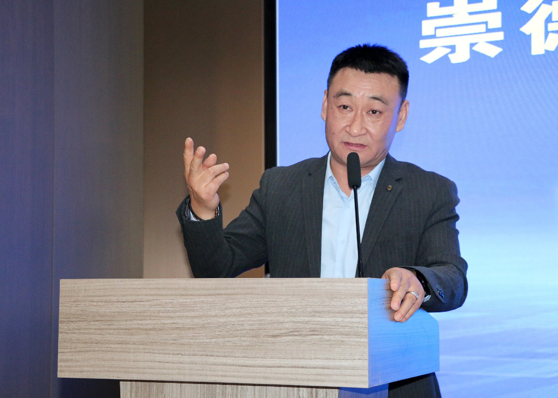 莫正华.jpg